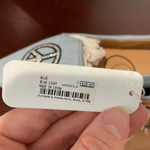 Charming Charlies “Peace Out” Flats - Picture 5 of 8